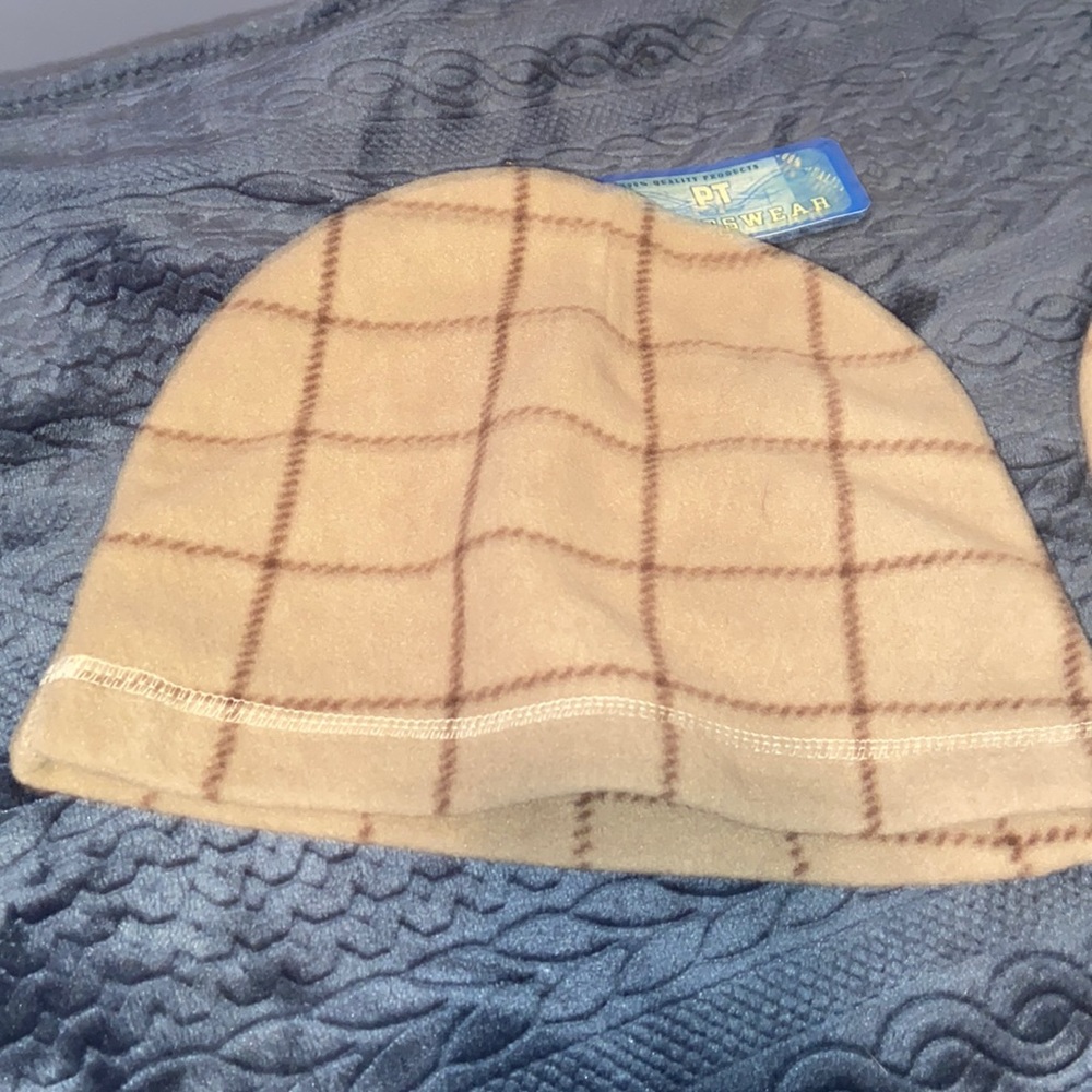 NWT/ warm beanie hats